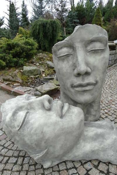 Gesicht FRAU groß Antikstein